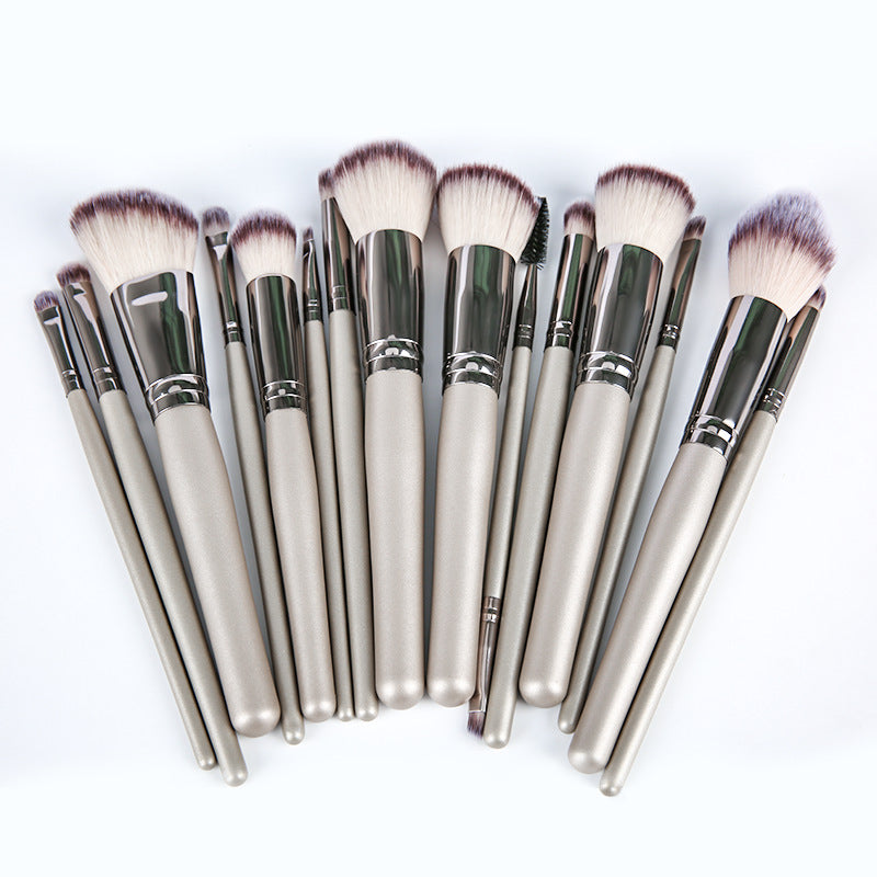 Wooden Handle Makeup Brush Set